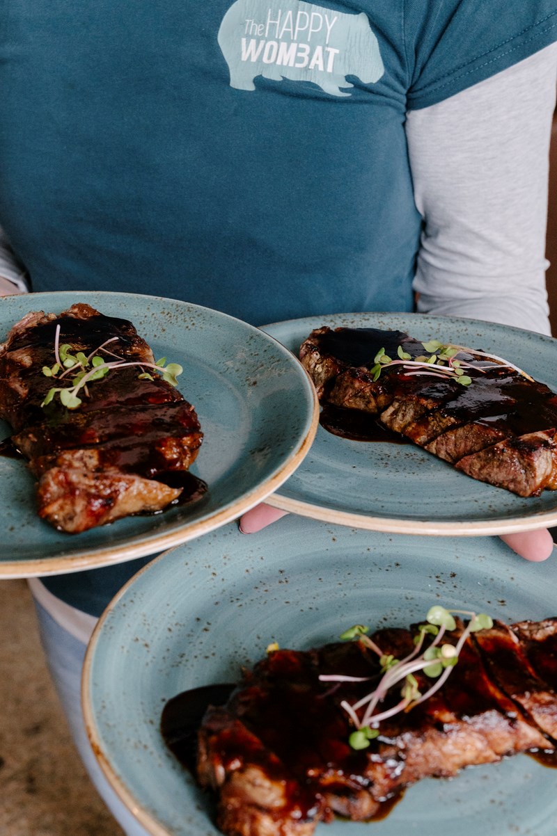 free flowing steak the happy wombat hunter street newcastle nsw